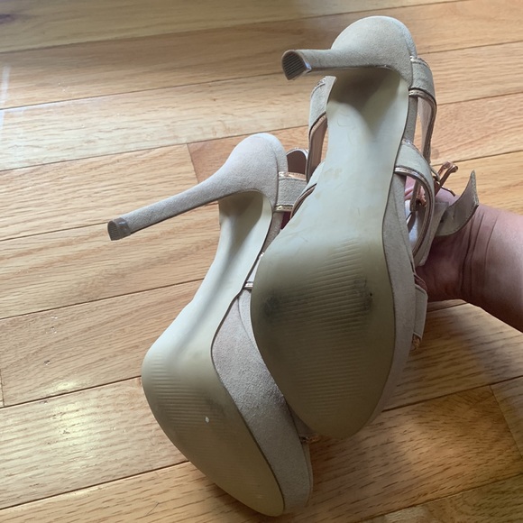 A gorgeous pair of Steve Maidan sandals. - Picture 4 of 5